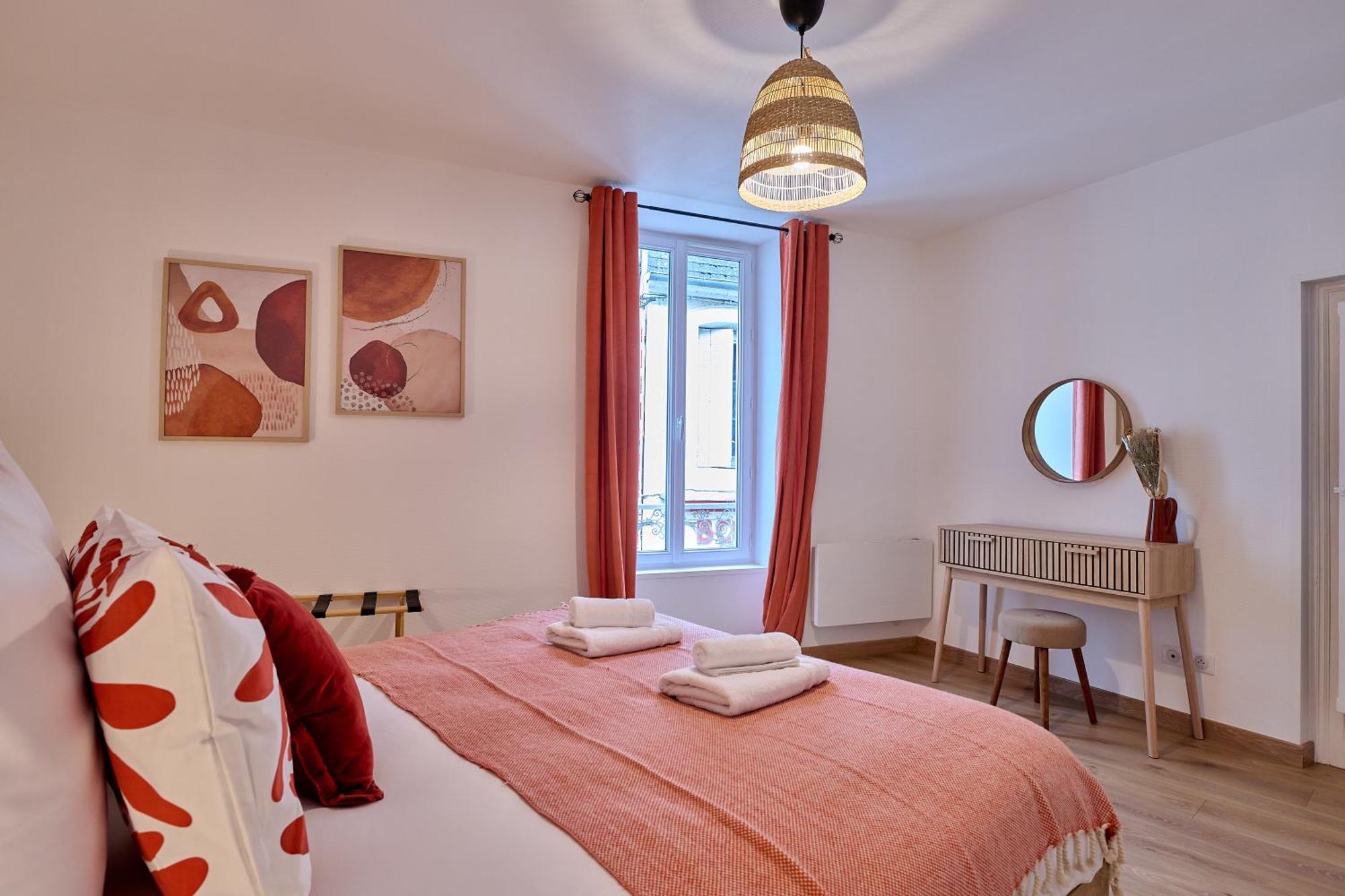 Le Oliva Chez Les M By Primo Conciergerie Apartment เนอแวร์ ภายนอก รูปภาพ