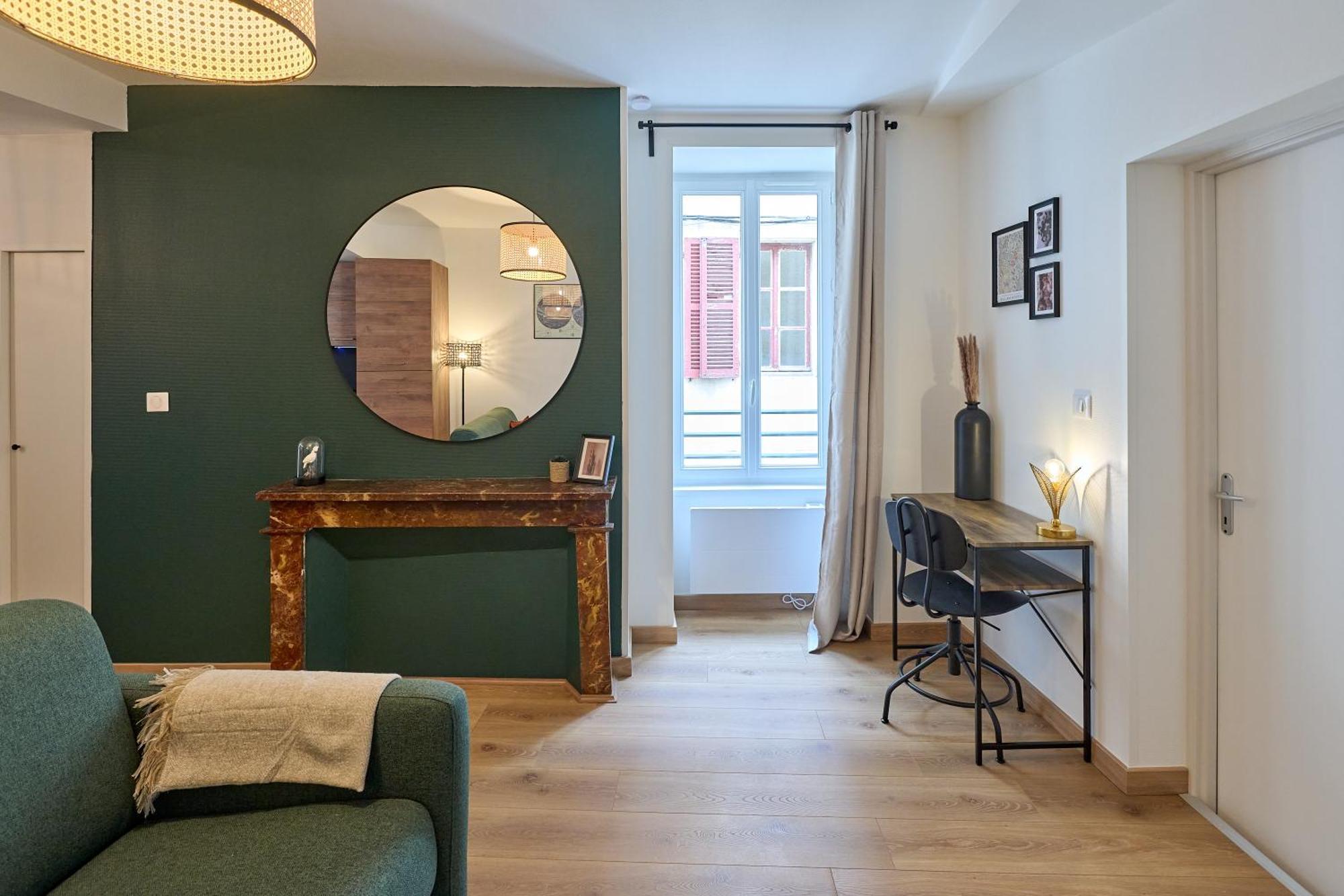 Le Oliva Chez Les M By Primo Conciergerie Apartment เนอแวร์ ภายนอก รูปภาพ