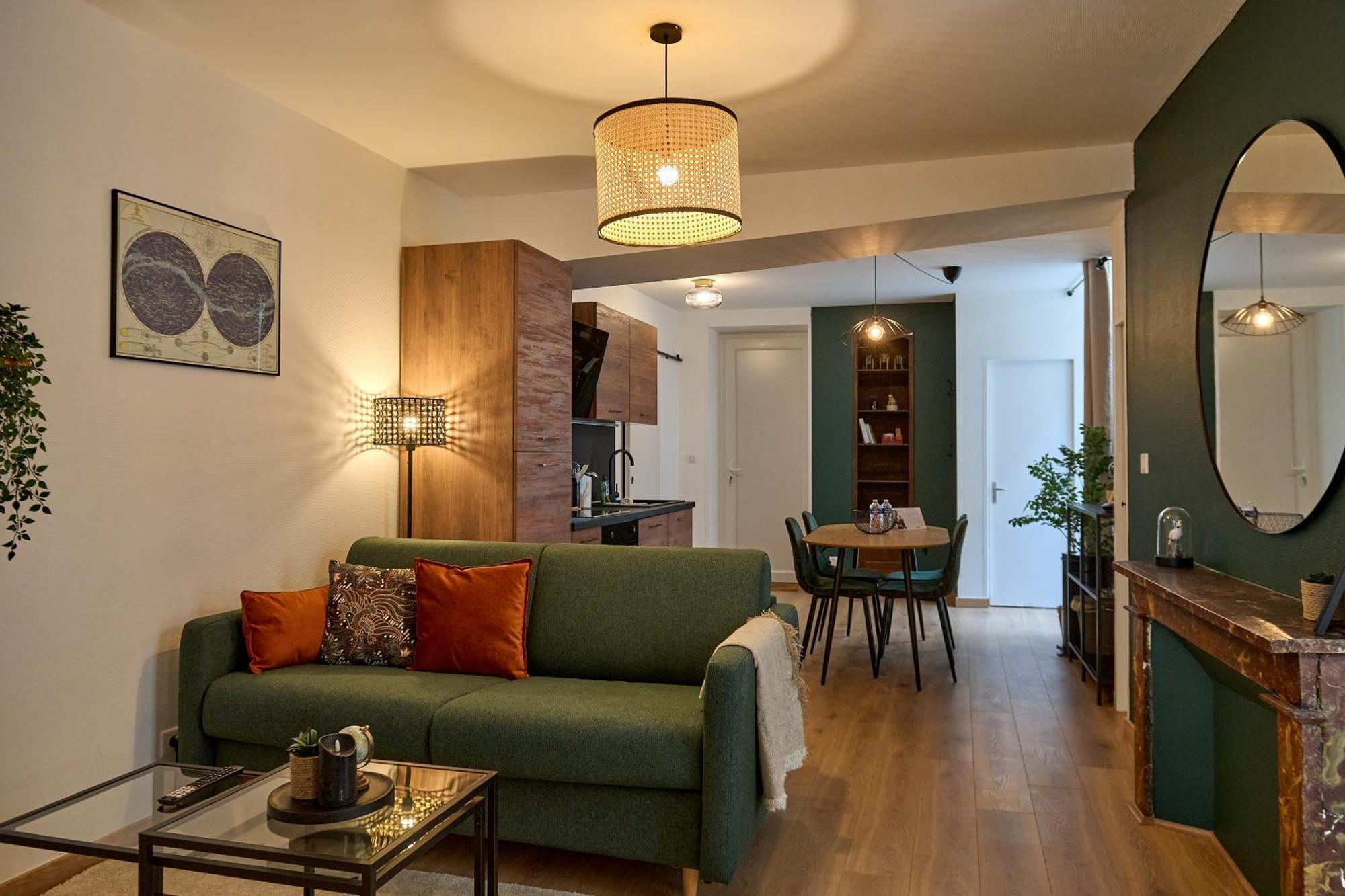 Le Oliva Chez Les M By Primo Conciergerie Apartment เนอแวร์ ภายนอก รูปภาพ