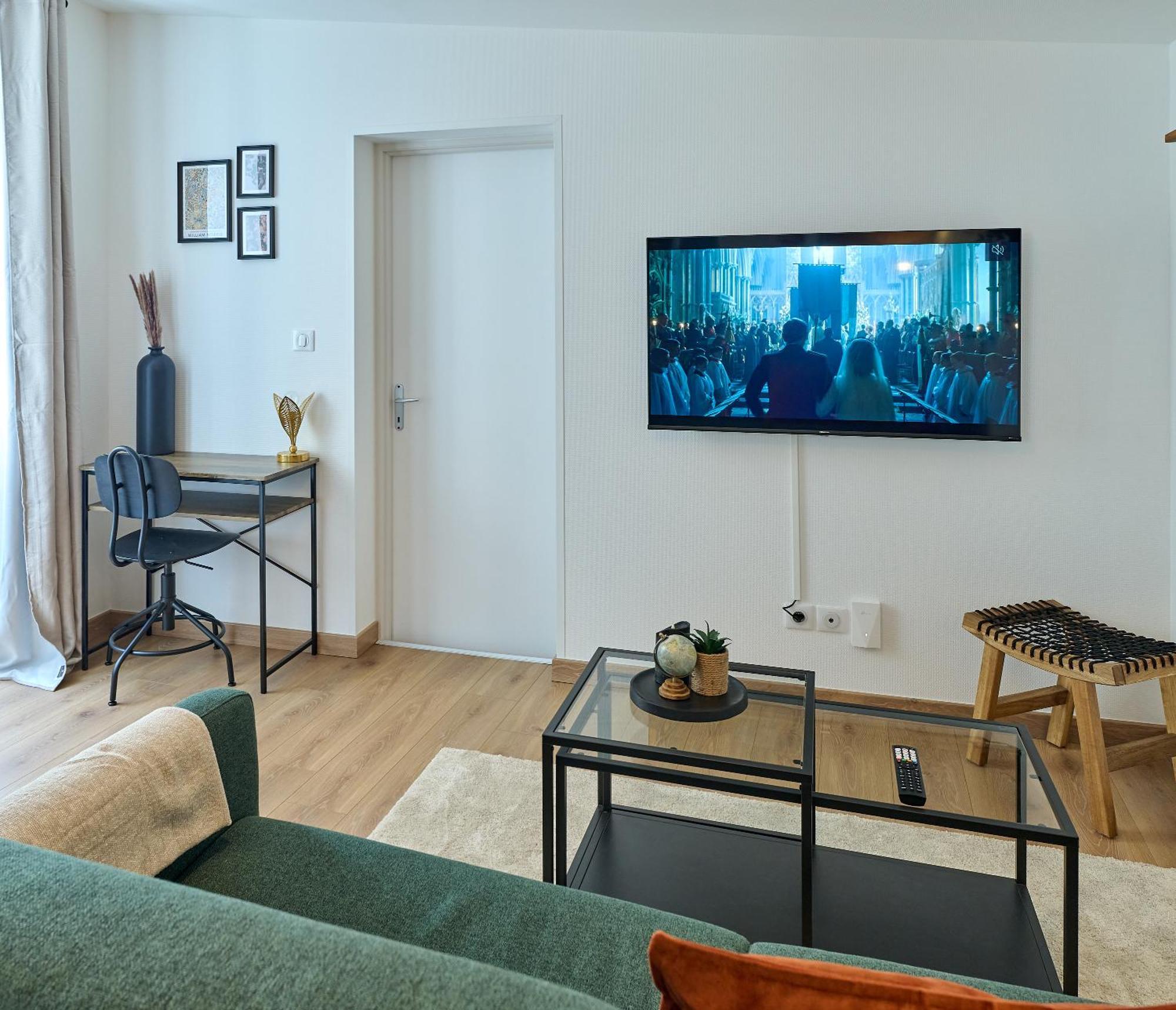 Le Oliva Chez Les M By Primo Conciergerie Apartment เนอแวร์ ภายนอก รูปภาพ