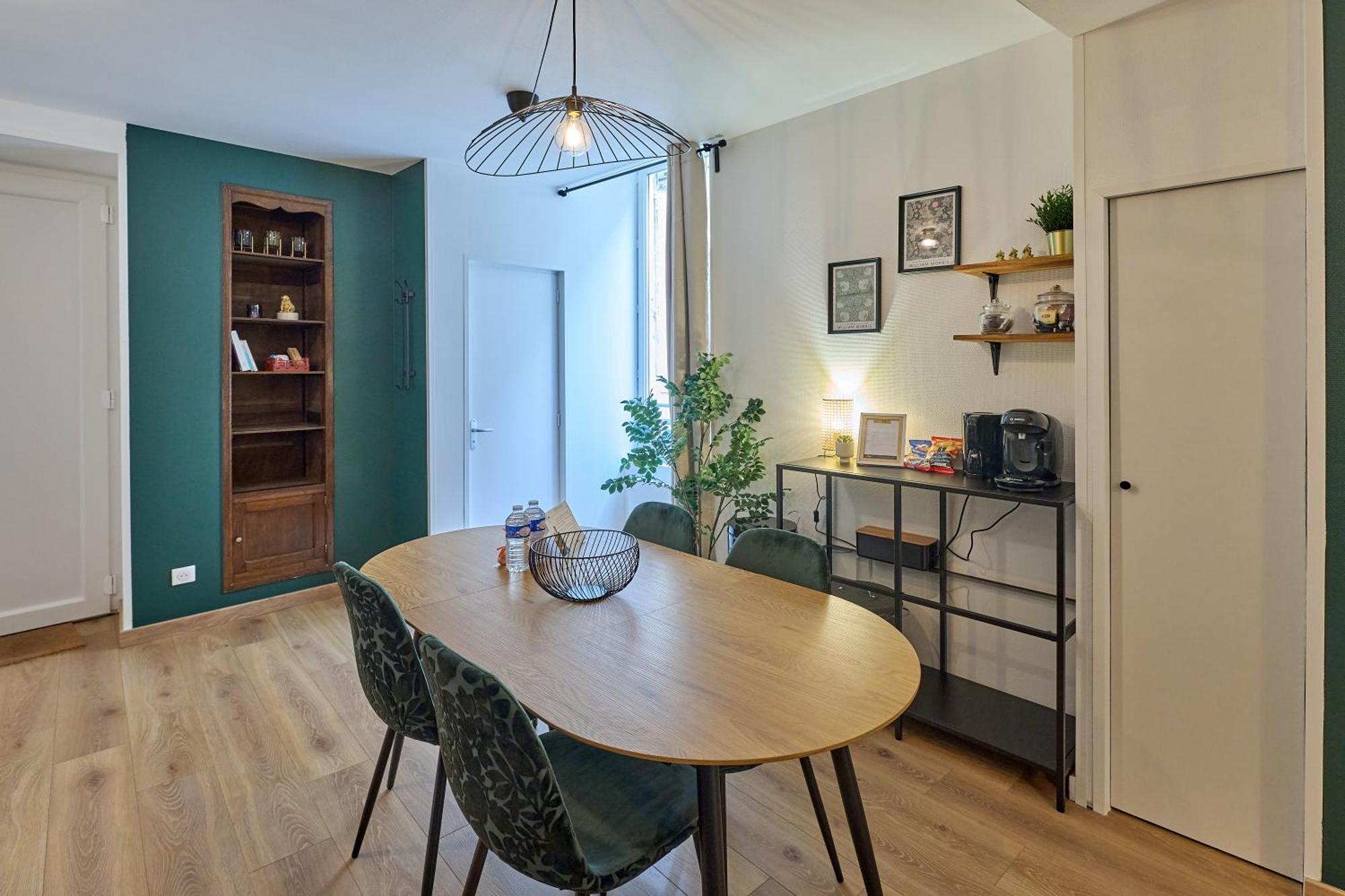 Le Oliva Chez Les M By Primo Conciergerie Apartment เนอแวร์ ภายนอก รูปภาพ