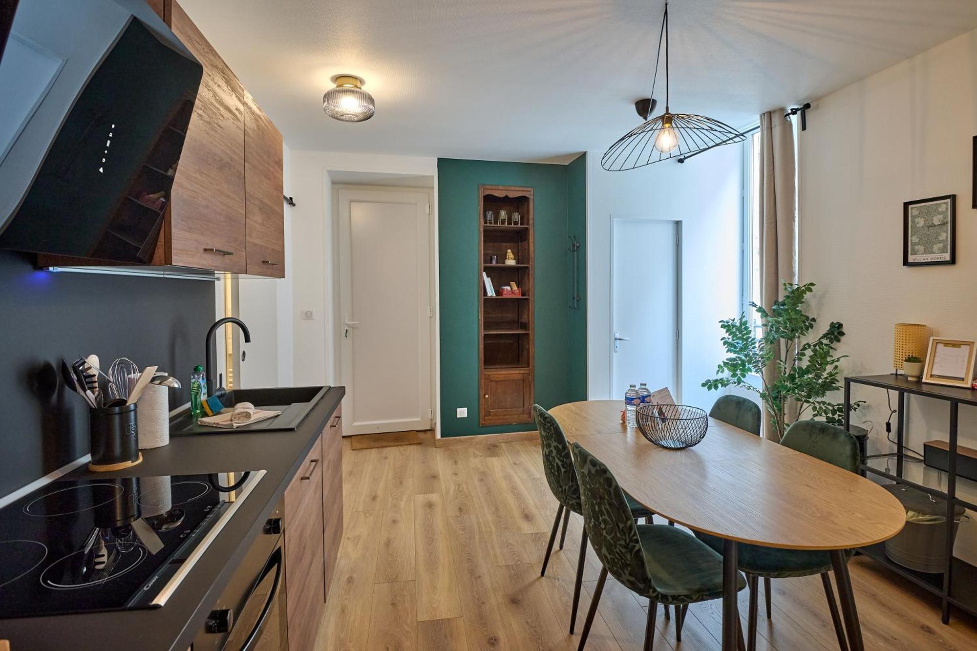 Le Oliva Chez Les M By Primo Conciergerie Apartment เนอแวร์ ภายนอก รูปภาพ