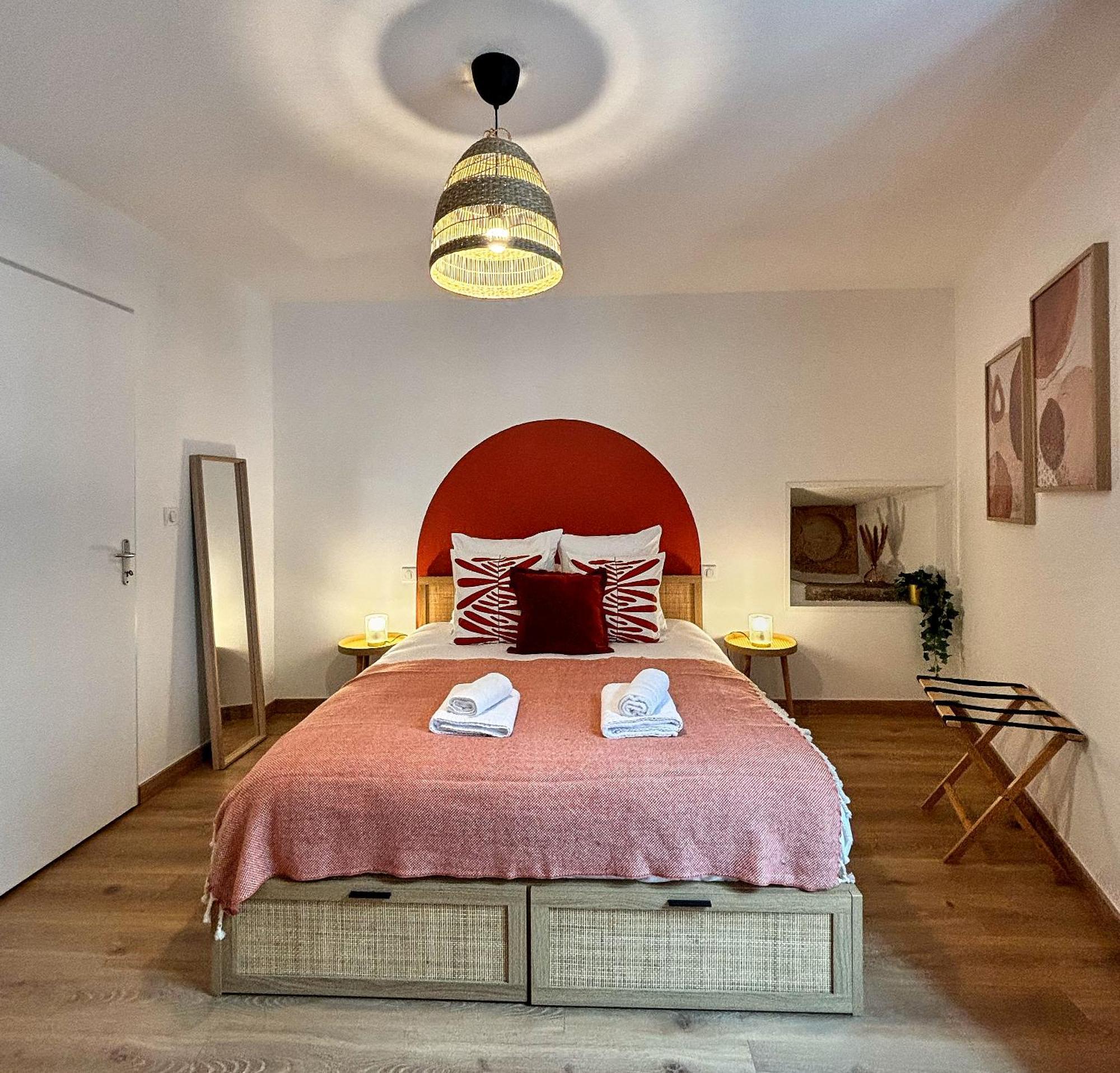 Le Oliva Chez Les M By Primo Conciergerie Apartment เนอแวร์ ภายนอก รูปภาพ